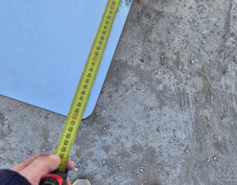 - INDUSTRIAL WORK TABLE